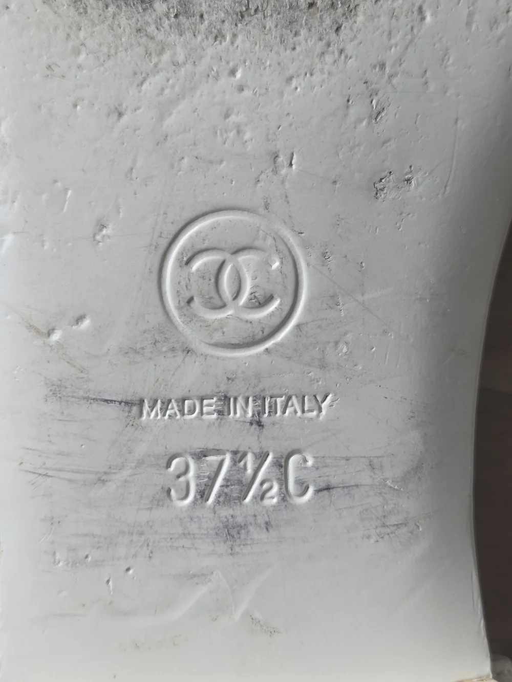 CHANEL White Leather Crystal CC Logo Chain T-Strap Flat Thong Sandals 37.5 C